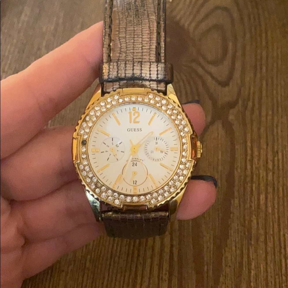 Guess watch. Brown and Gold